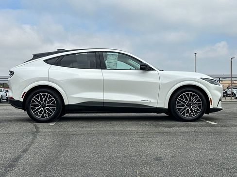 Certified 2025 Ford Mustang Mach-E Premium image 3