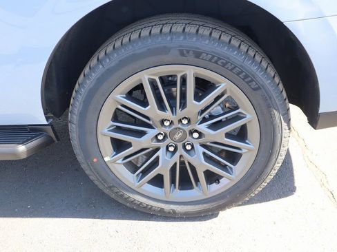 New 2026 Ford Expedition Platinum w/ Stealth Appearance Package image 21