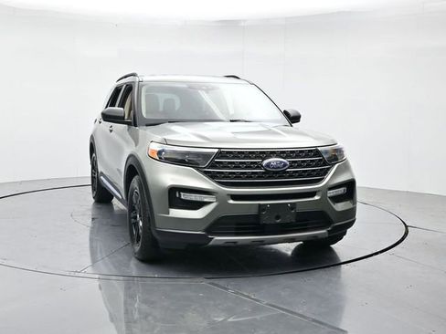 Used 2020 Ford Explorer XLT w/ Equipment Group 202A RWD image 4