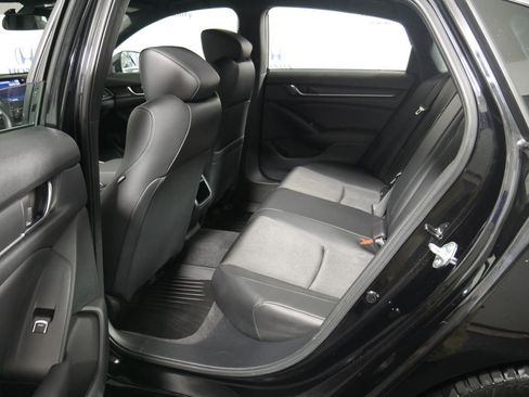 Used 2022 Honda Accord Sport image 12