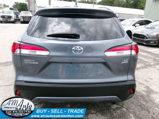 Used 2024 Toyota Corolla Cross LE AWD/4WD image 4