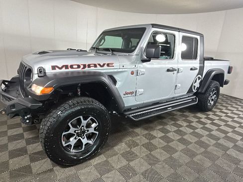 Used 2023 Jeep Gladiator Mojave w/ Trailer Tow Package AWD/4WD image 8
