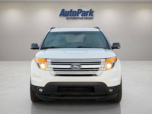 Used 2015 Ford Explorer XLT w/ Equipment Group 202B image 2
