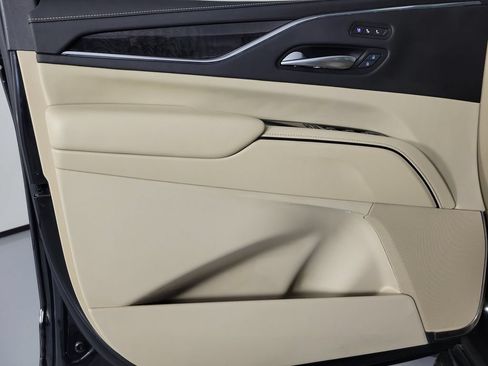 Certified 2024 Cadillac Escalade Premium Luxury AWD/4WD image 20
