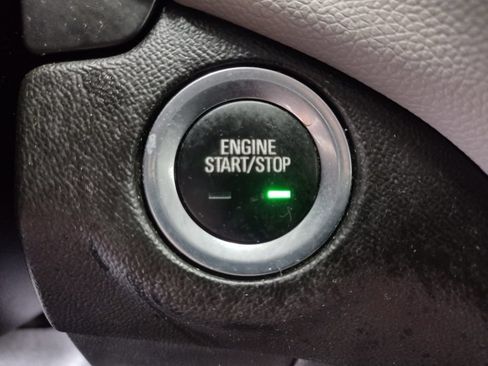Used 2020 Chevrolet Equinox LT AWD/4WD image 32
