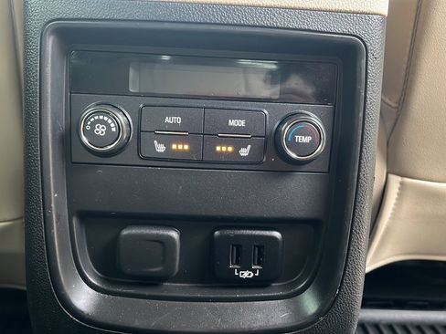 Used 2017 Buick Envision Essence w/ LPO, Interior Luxury Package FWD image 20