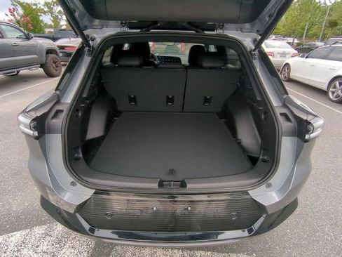 New 2025 Chevrolet Equinox EV LT image 41