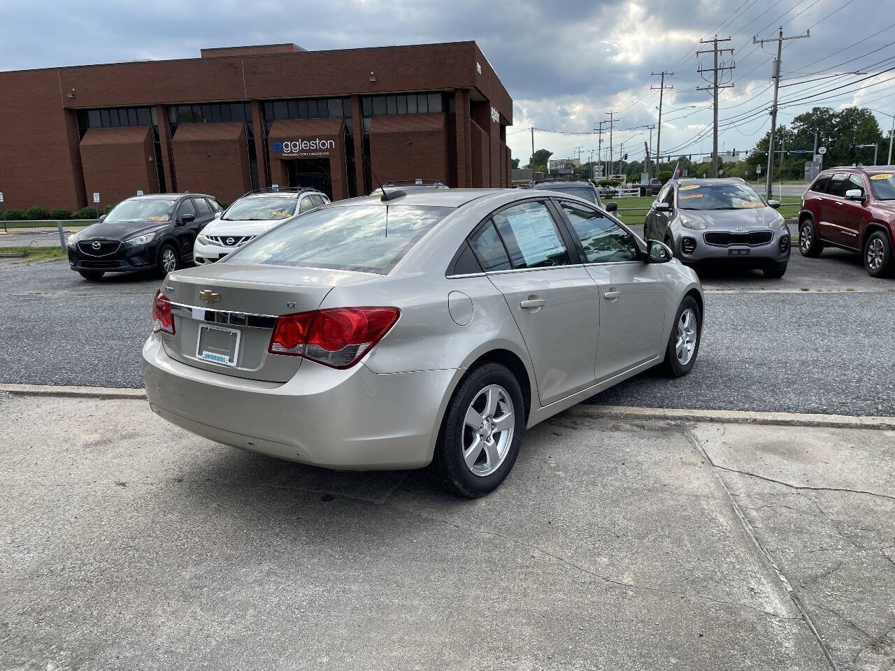 Used 2016 Chevrolet Cruze LT FWD image 6