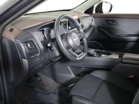 Used 2023 Nissan Rogue S image 19