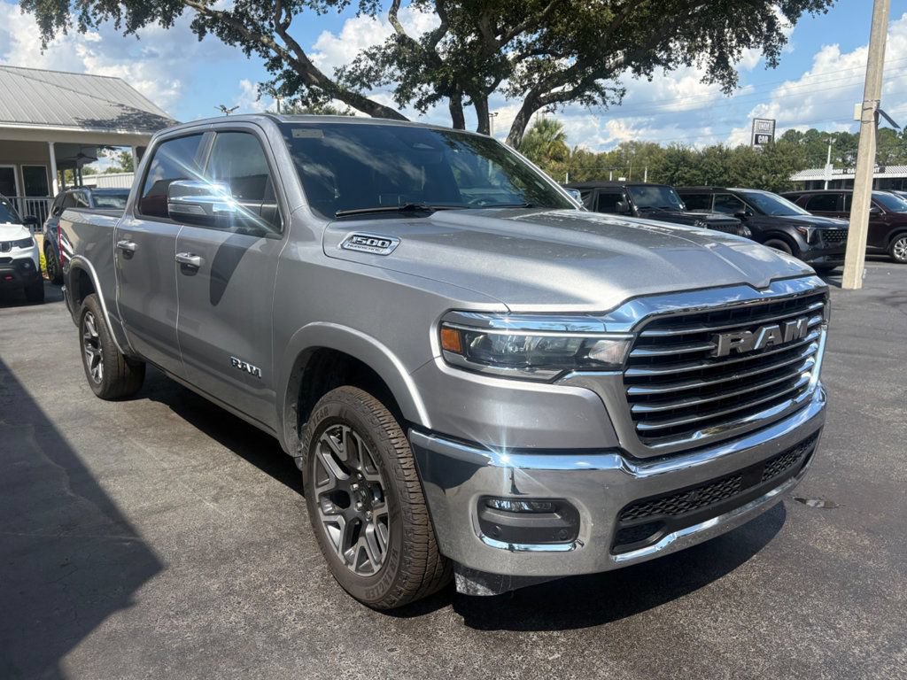 Used 2026 RAM 1500 Laramie AWD/4WD image 7