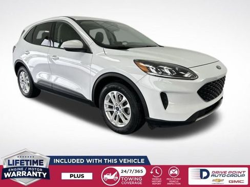 Used 2021 Ford Escape SE image 1