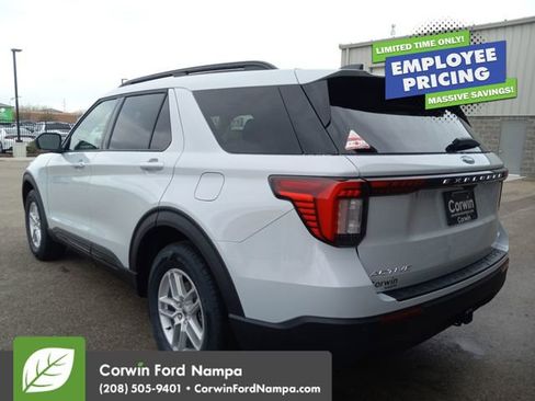 New 2026 Ford Explorer Active AWD/4WD image 5