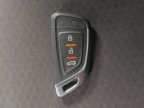 Used 2019 Chevrolet Malibu LS image 32