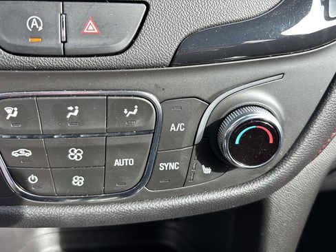 Used 2023 Chevrolet Equinox RS w/ RS Leather Package image 30