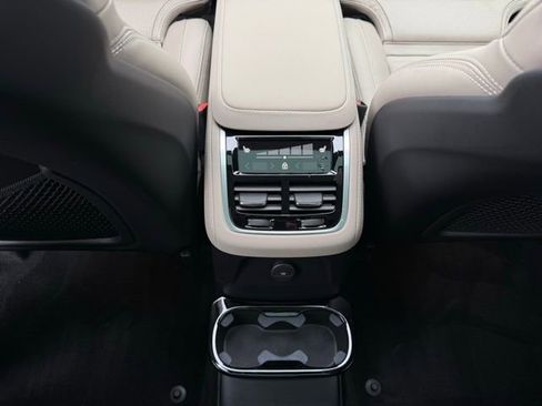 New 2026 Volvo XC90 T8 Ultra w/ Lounge Package image 33