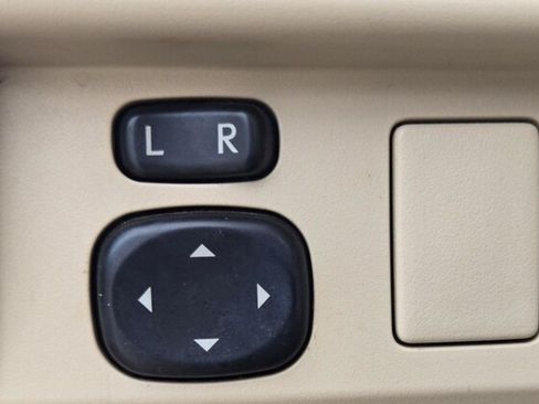 Used 2014 Lexus ES 350 w/ Luxury Package FWD image 13