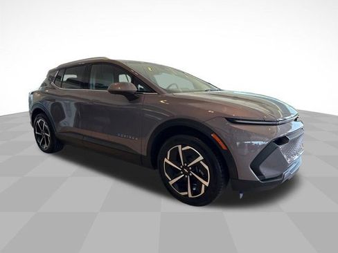 New 2026 Chevrolet Equinox EV LT FWD image 3