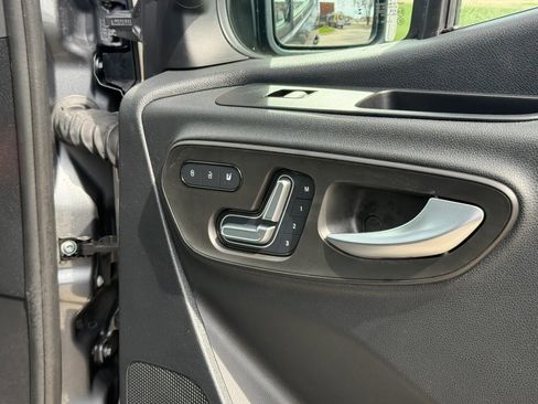 Used 2025 Mercedes-Benz Sprinter 2500 image 16