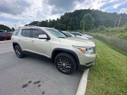 Used 2017 GMC Acadia SLT AWD/4WD image 26