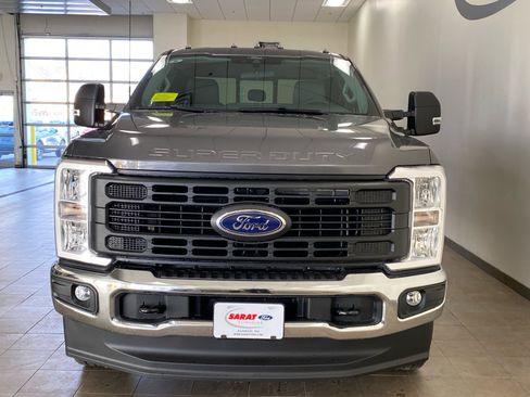 New 2026 Ford F250 XL w/ XL Chrome Package image 3