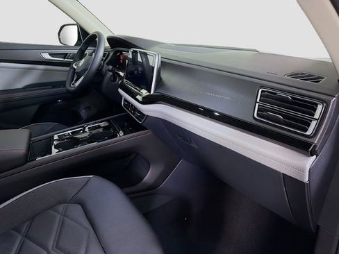 New 2026 Volkswagen Atlas Peak Edition AWD/4WD image 33