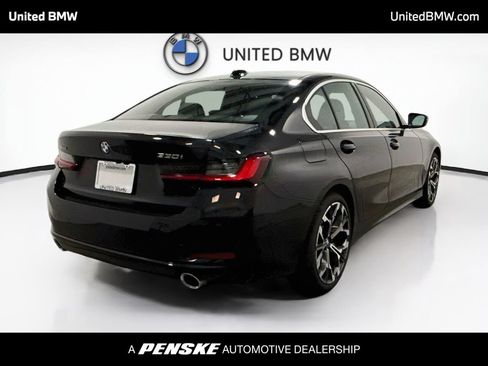 Used 2026 BMW 330i xDrive Sedan w/ Premium Package AWD/4WD image 5