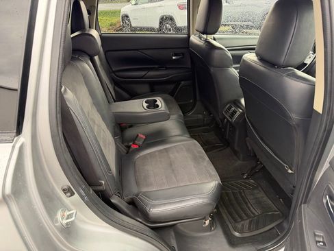 Used 2019 Mitsubishi Outlander SE image 10