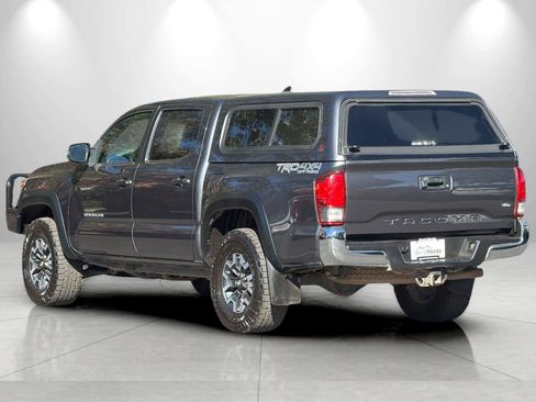 Used 2017 Toyota Tacoma TRD Off-Road w/ Tow Package (A/T) AWD/4WD image 6