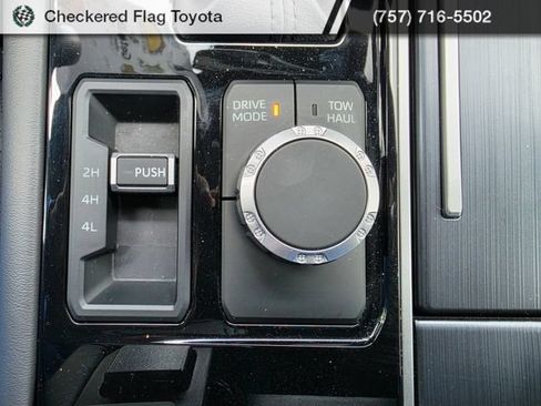 Used 2024 Toyota Tundra Platinum AWD/4WD image 24