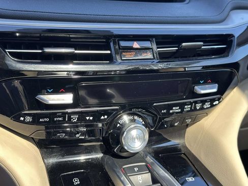 Used 2023 Acura MDX SH-AWD image 29