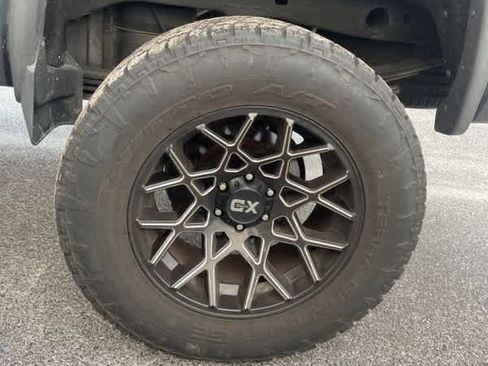 Used 2017 GMC Sierra 1500 SLE image 13