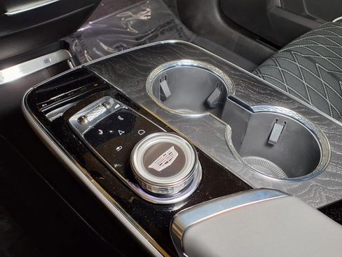 New 2026 Cadillac Lyriq V w/ Exterior Carbon Fiber Package image 18