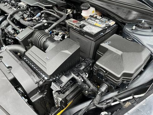 Used 2023 Hyundai Elantra SEL w/ Convenience Package image 28