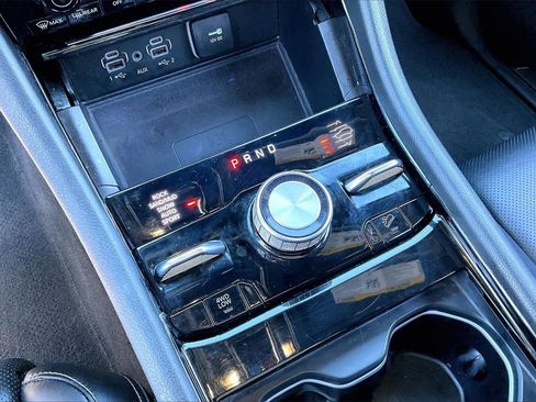 Certified 2023 Jeep Grand Cherokee Overland w/ Luxury Tech Group IV image 33