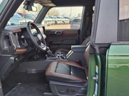 New 2024 Ford Bronco Outer Banks image 2