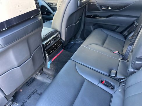 Used 2026 Lexus LX 700h Luxury AWD/4WD image 13