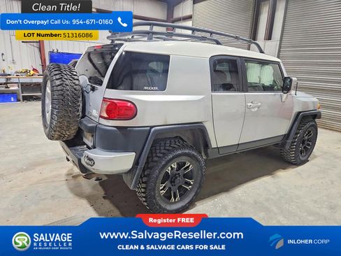 Used 2007 Toyota FJ Cruiser 4WD image 4