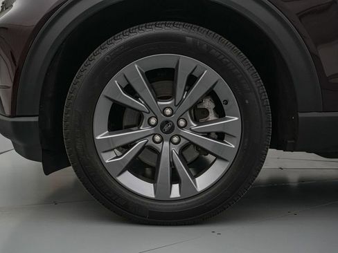 Certified 2022 Ford Explorer XLT w/ Equipment Group 202A AWD/4WD image 11