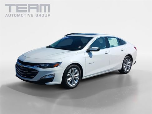 Used 2024 Chevrolet Malibu LT image 3