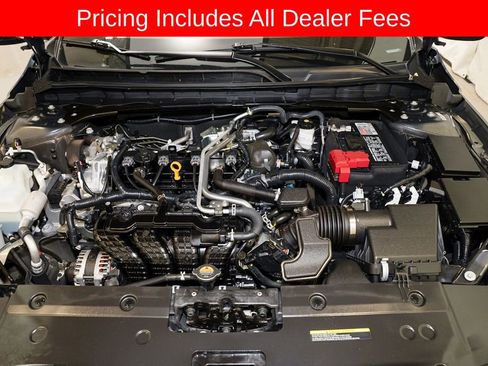 Certified 2025 Nissan Altima 2.5 SR FWD image 18