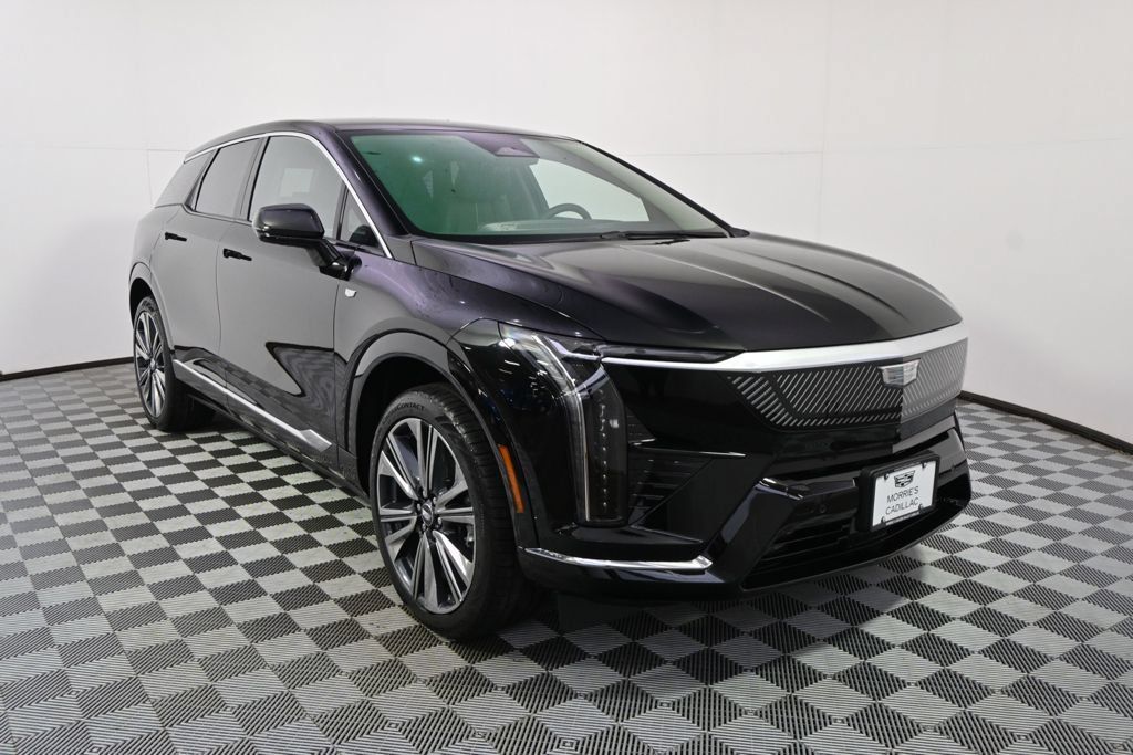 New 2026 Cadillac Optiq Luxury 2 w/ LPO, Floor Liner Package AWD/4WD image 9