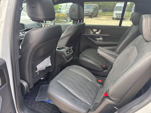 Used 2025 Mercedes-Benz GLS 63 AMG 4MATIC image 10