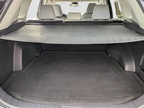 Used 2020 Toyota RAV4 XLE Premium image 17