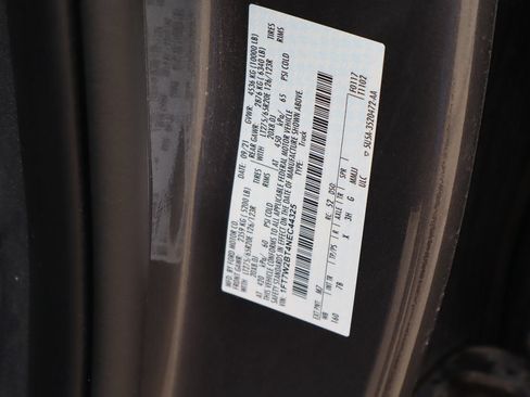 Used 2022 Ford F250 Platinum w/ FX4 Off-Road Package AWD/4WD image 32