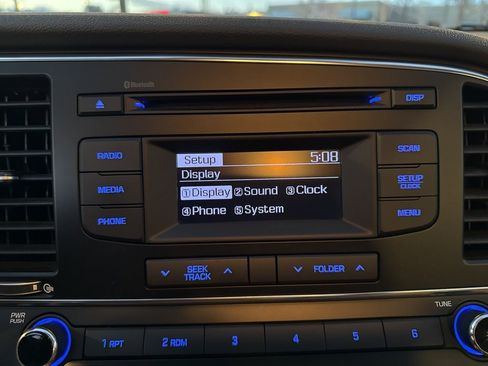 Used 2018 Hyundai Elantra SE image 18