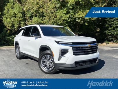 Used 2025 Chevrolet Traverse LT