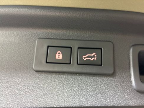 Certified 2024 Subaru Forester Limited image 31