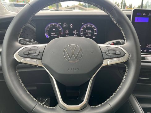 Used 2026 Volkswagen Tiguan SE AWD/4WD image 25