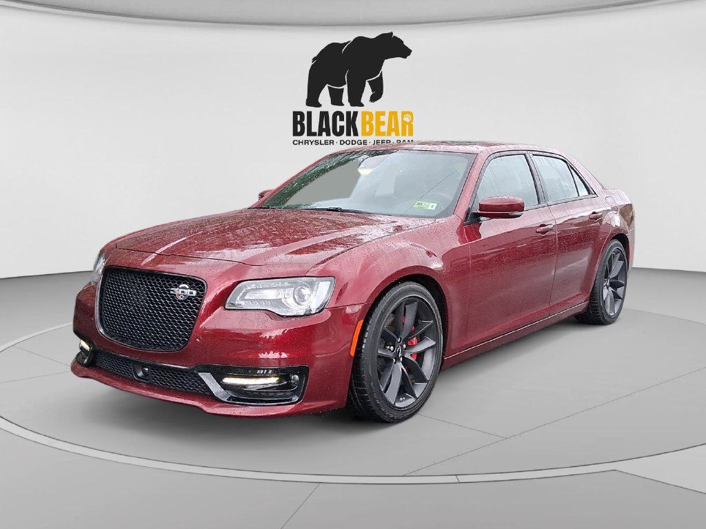 Used 2023 Chrysler 300 C RWD image 7