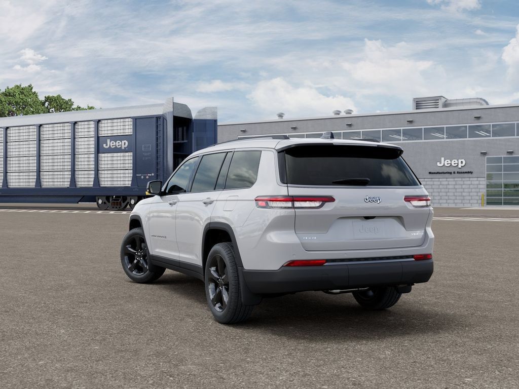 New 2026 Jeep Grand Cherokee L Limited w/ Limited Altitude Package AWD/4WD image 3